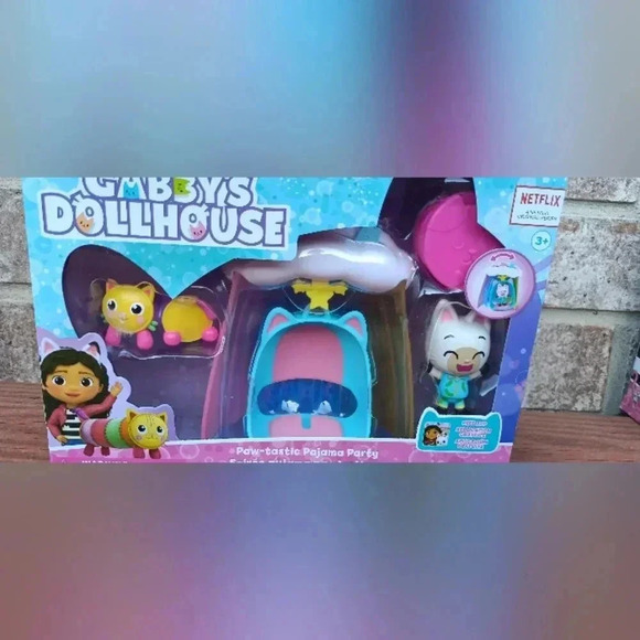 Gabby Dollhouse - Picture 2 of 4